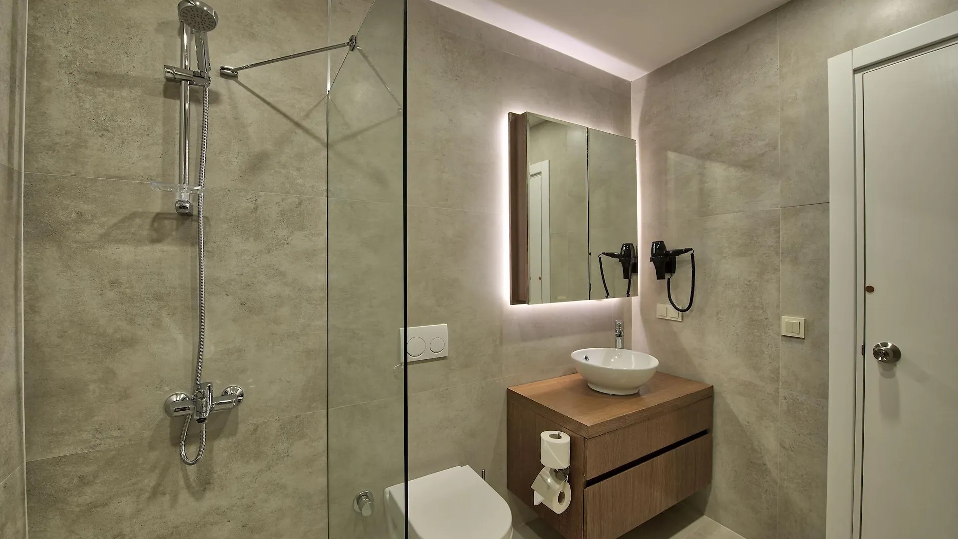 Arkk Homes Antalya 2*,